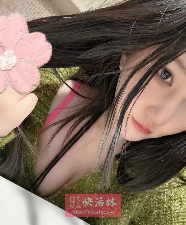 雨花美胸妹子