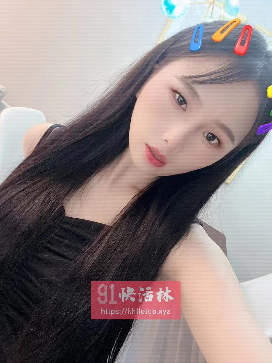 约固戍漂亮美女  笑笑