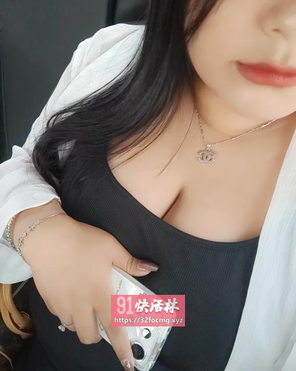 大奶妹子又纯又欲爱不释手