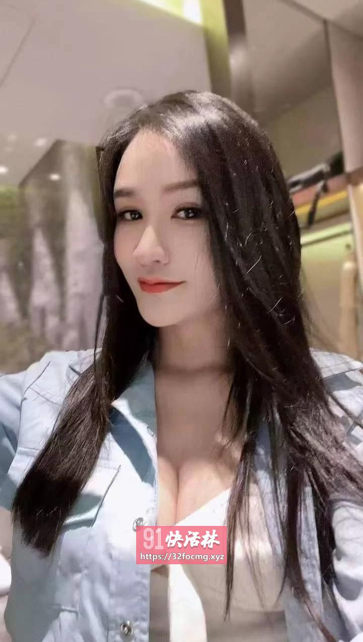 颜值超正的妙龄美人会侍候人