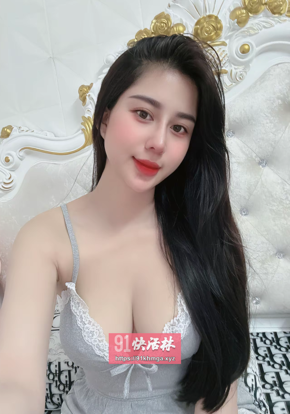 普陀气质白嫩大胸吉娜