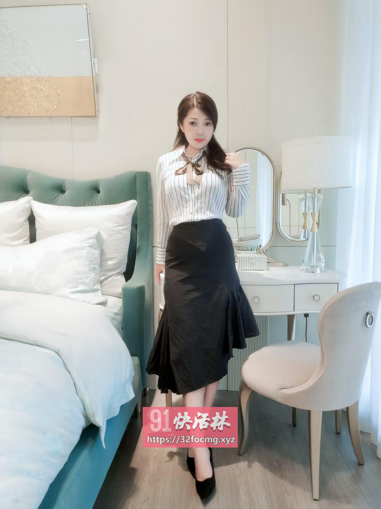精致丰满小少妇