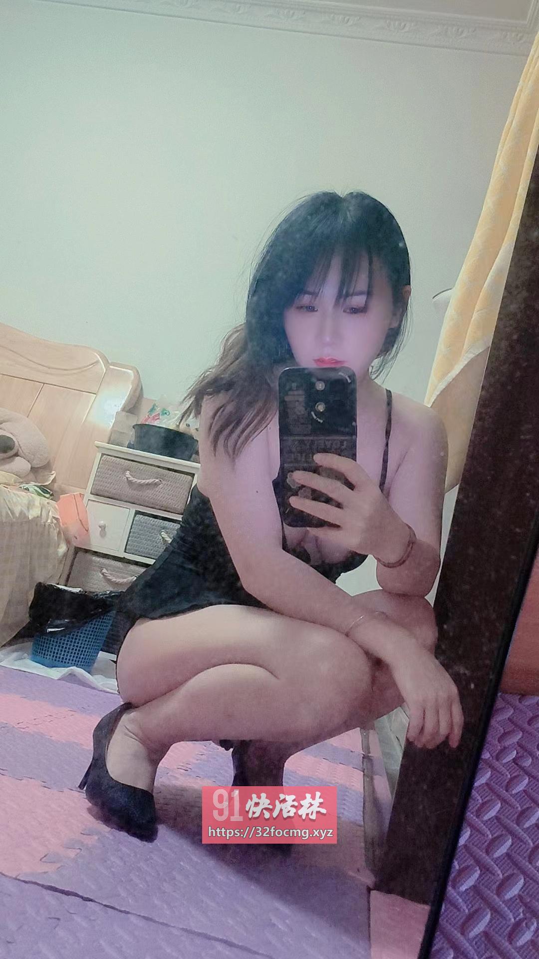 仙鹤街风韵大奶少妇