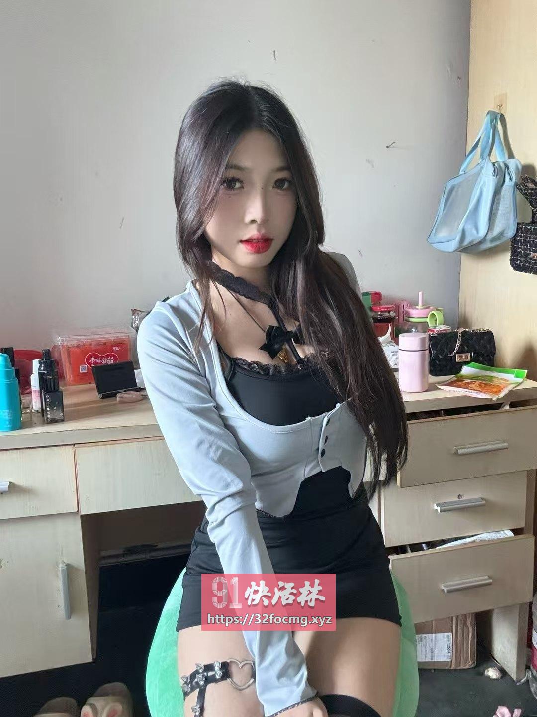 性感s型身材骚妹兼职水多易高潮