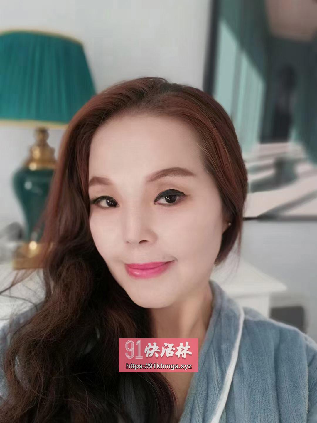 服务系熟女姐姐