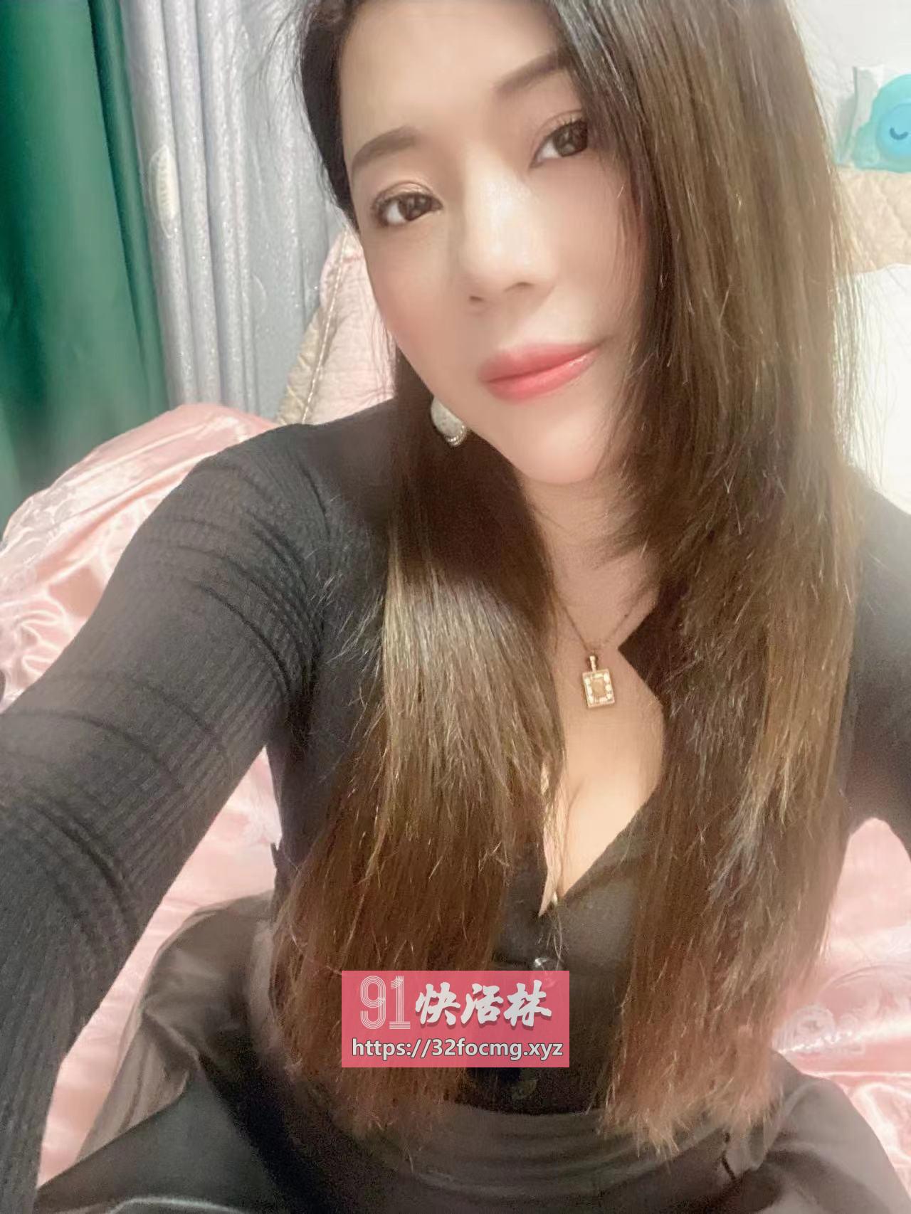 温柔kj的大屁股少妇