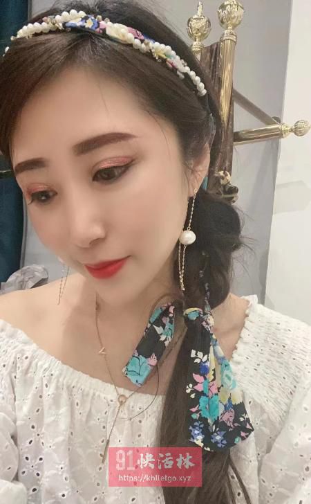 腼腆妹子