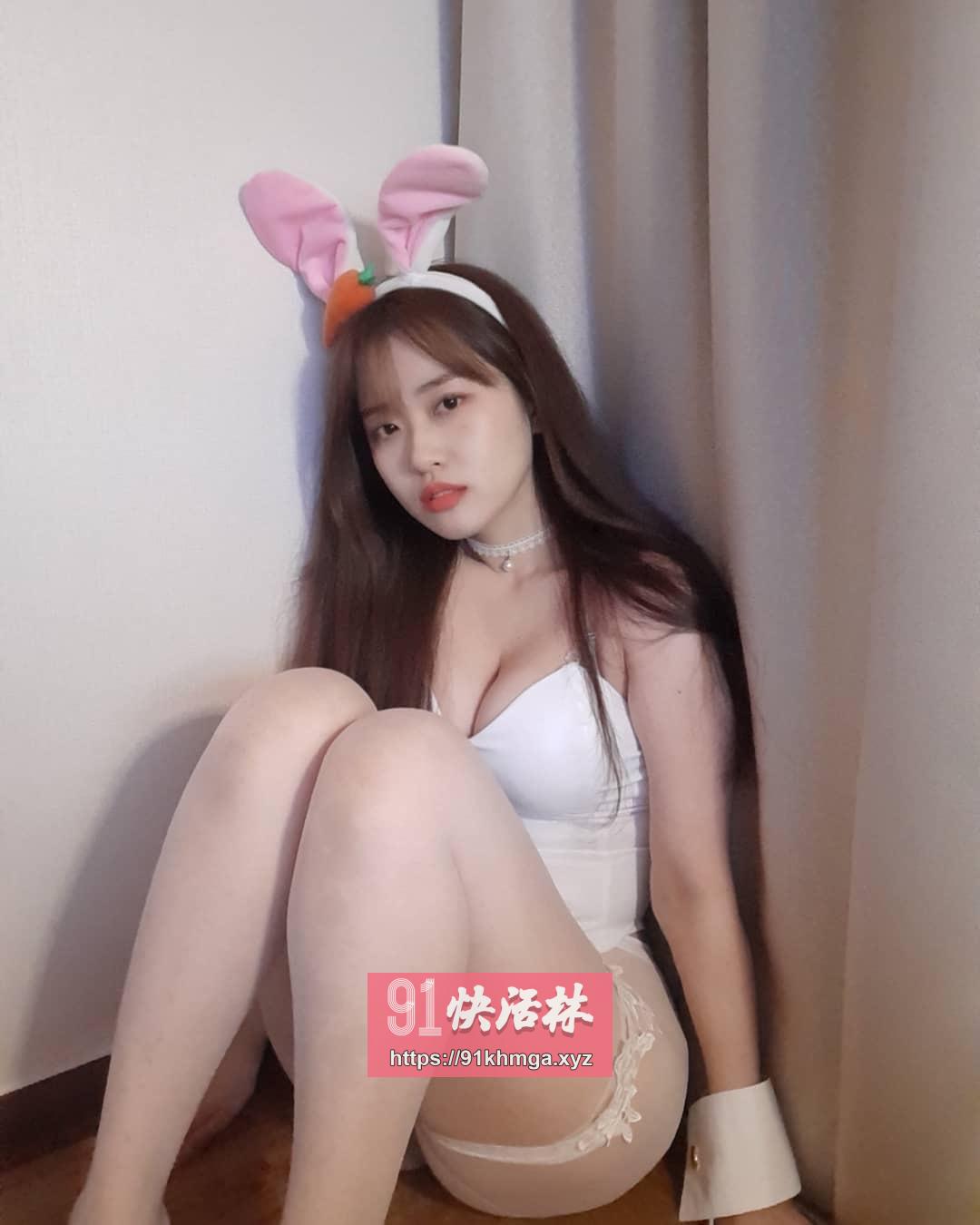 龙岗性感白嫩大胸妹