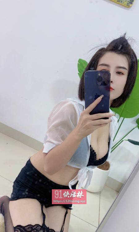身段妖娆小骚逼性欲强一直要