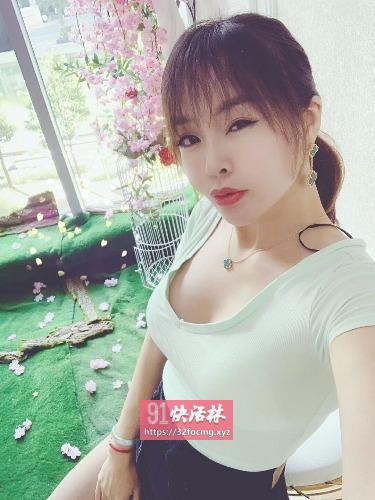 纯白大奶
