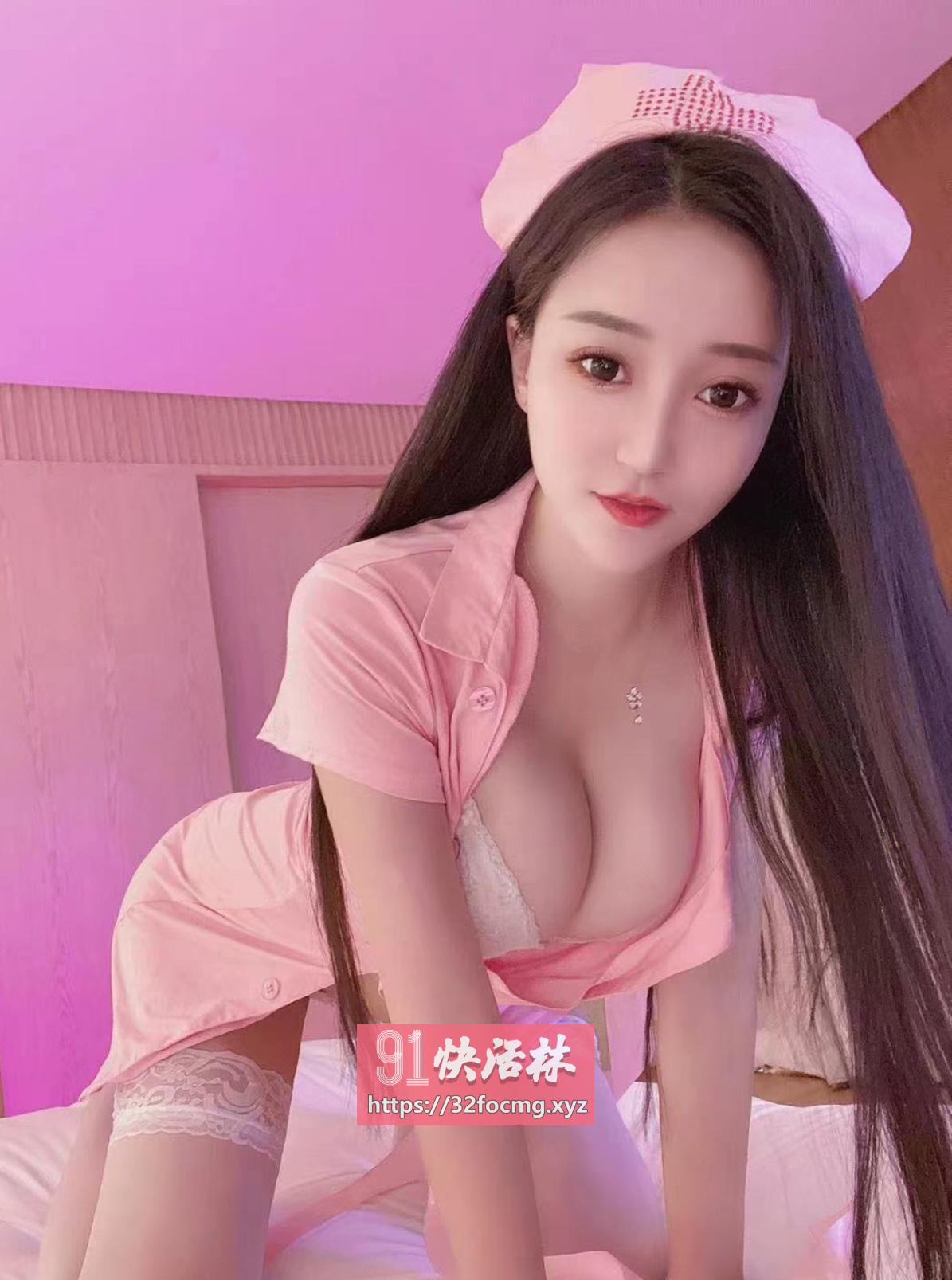 居家大奶服务系御姐