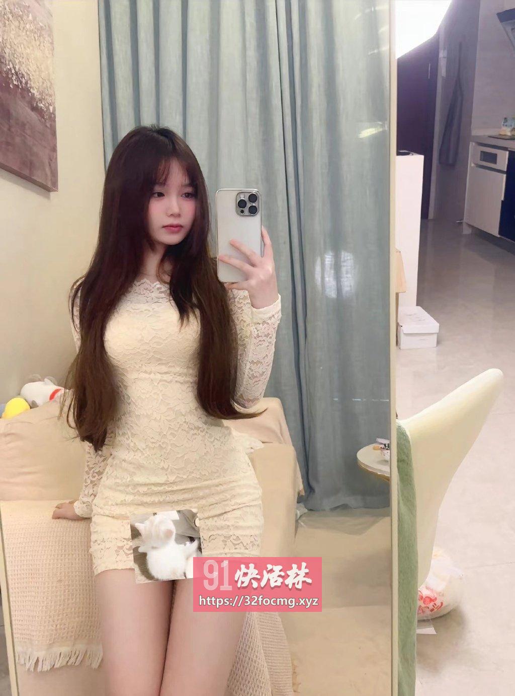 外表清纯美少女