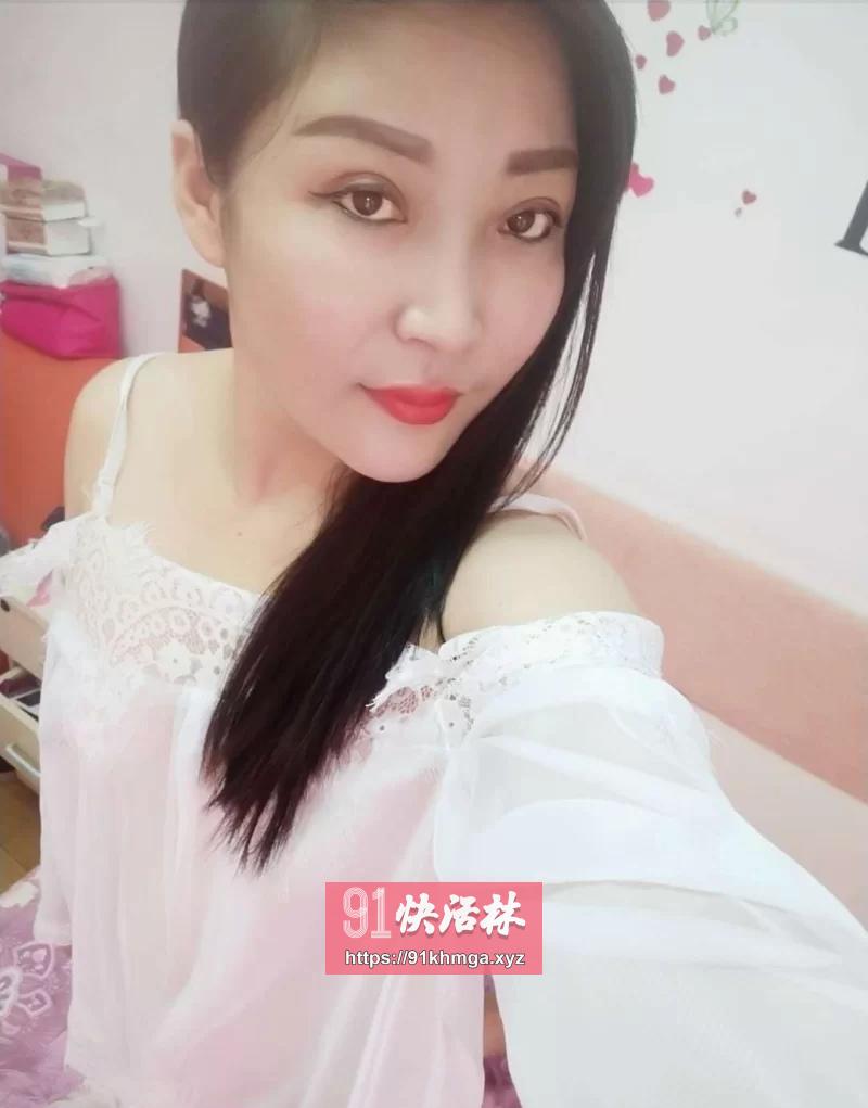 极品多汁天然大胸粉