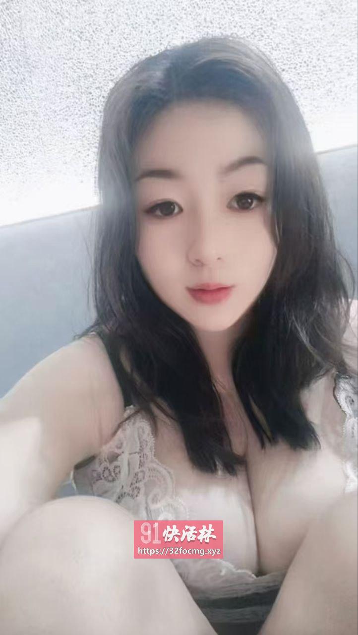 水嫩多汁骚妺