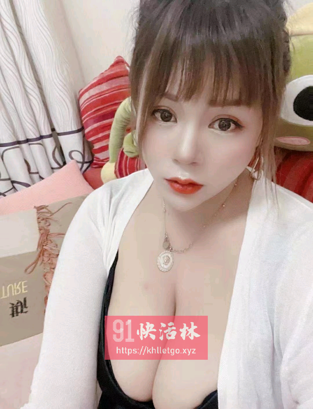 出击巨乳辣妹子