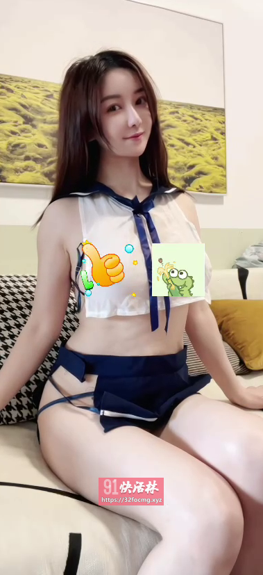  制服多会情趣的少妇