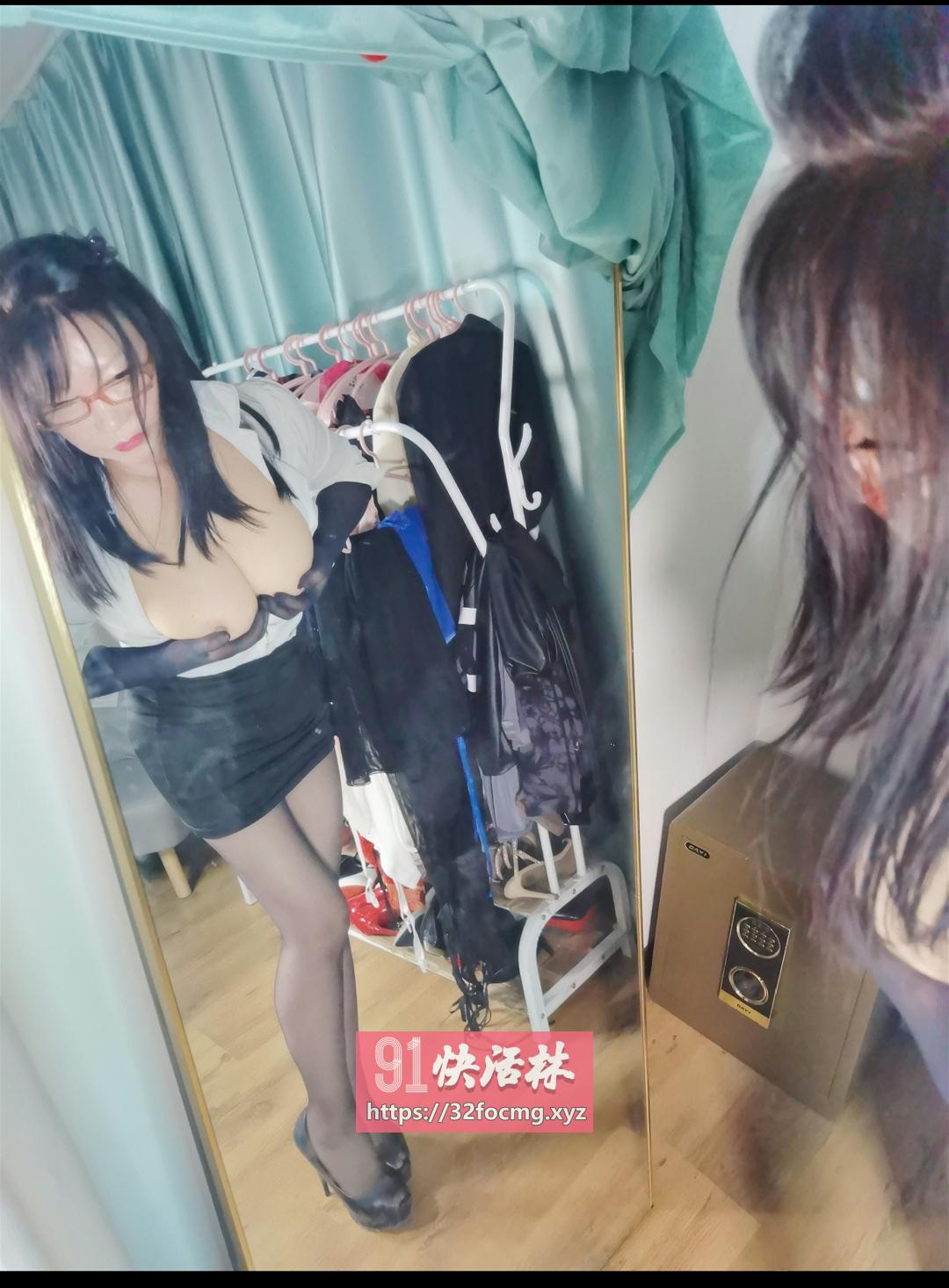 大奶熟女一线天