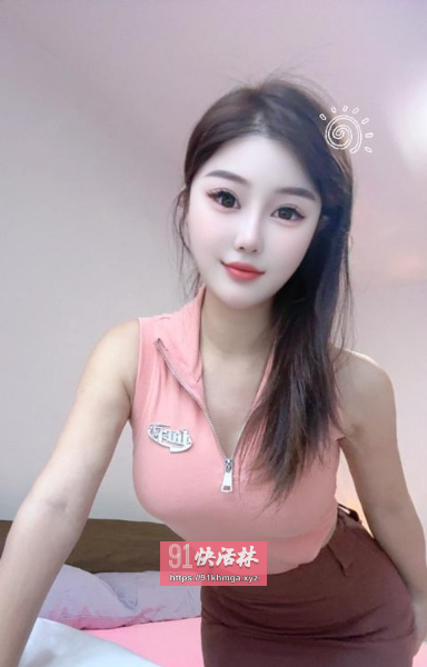 可甜可御的妹子