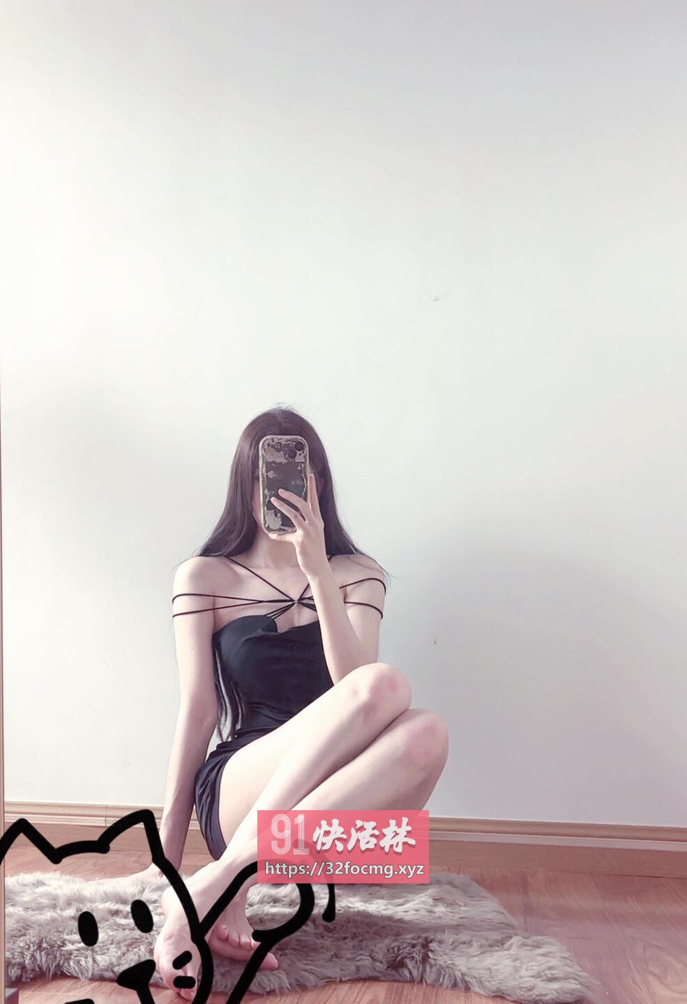 兼职主动舌吻洞口很紧很粉