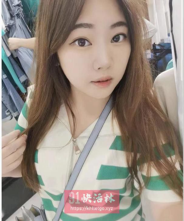 深圳大奶妹小涵