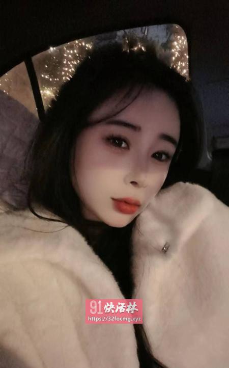 崇川黑丝长腿美女