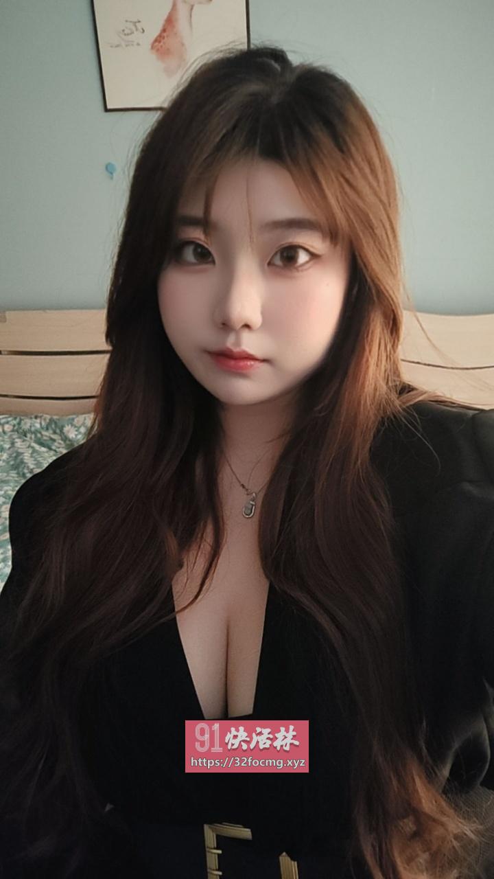 乖乖全身美白前凸后翘魔鬼身材