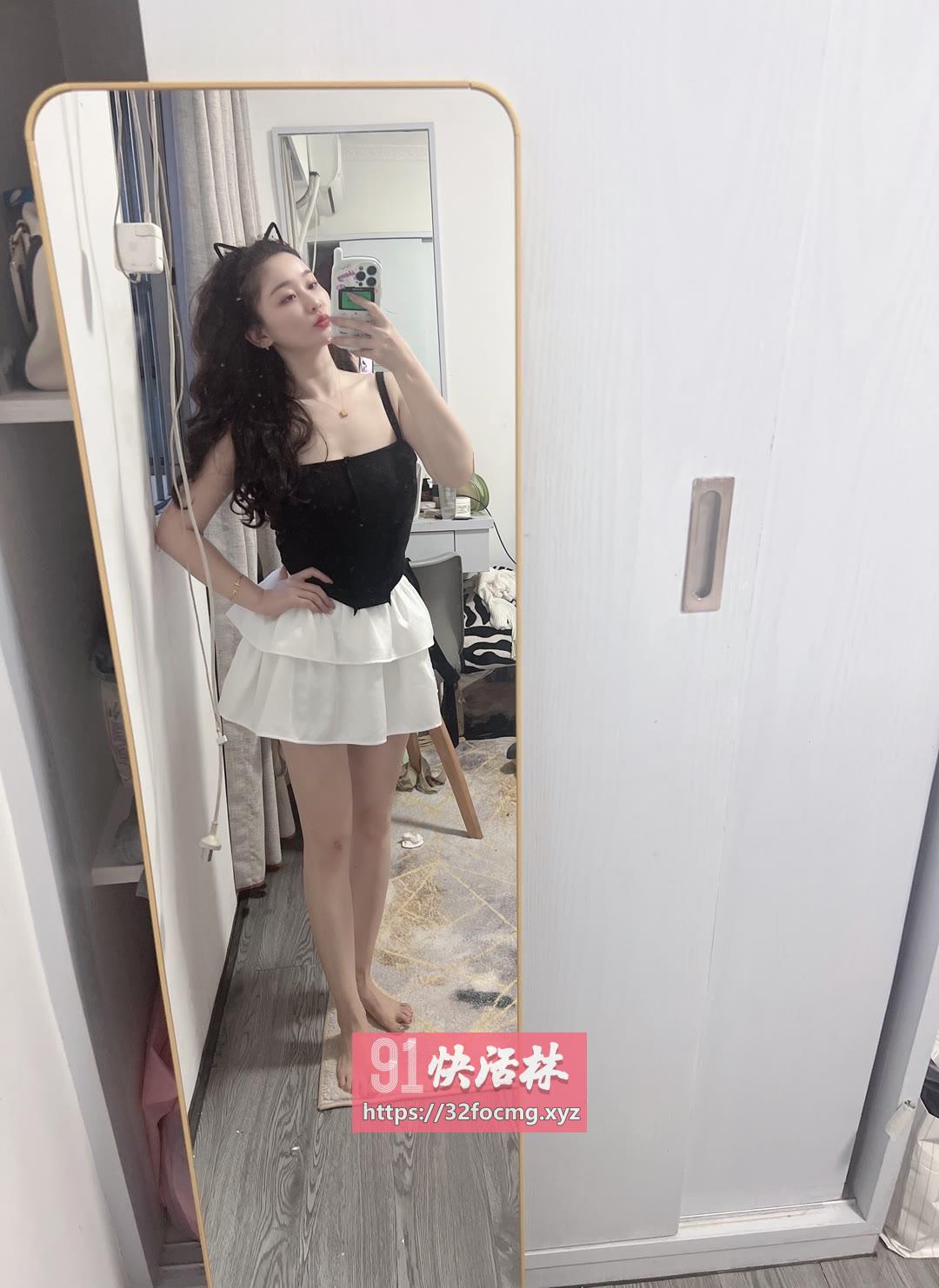 西青肤白貌美天花板柔软多汁小姐姐