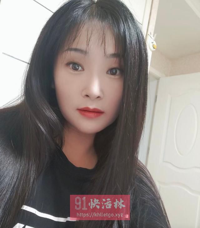 大胸少妇小乖