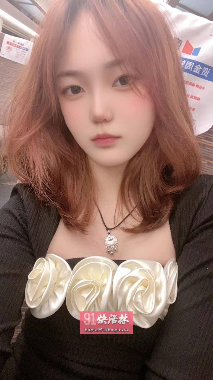 这个b我可以舔一年