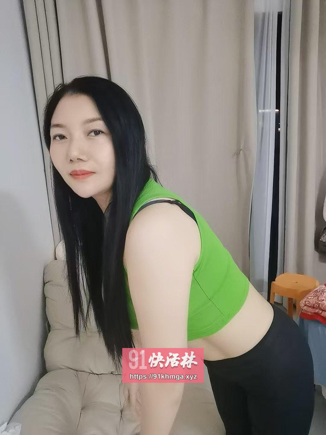 温柔大胸骚姐姐