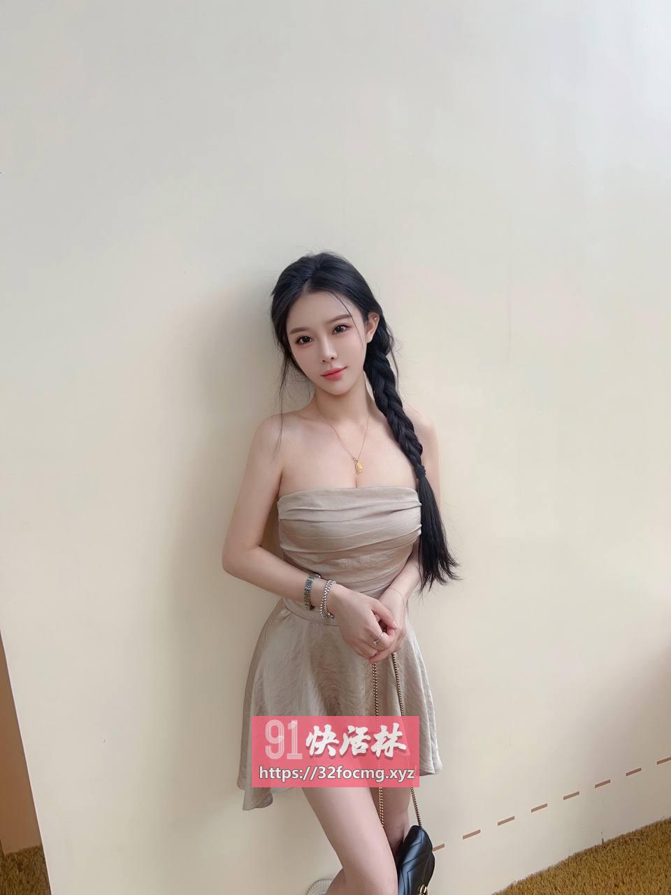 朝阳区性感大胸妹服务一级棒可以口爆