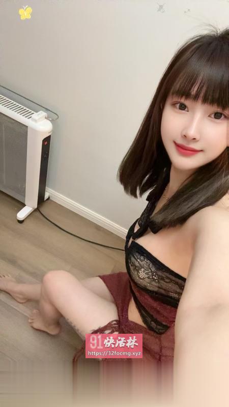 青春靓丽服务很棒的骚货