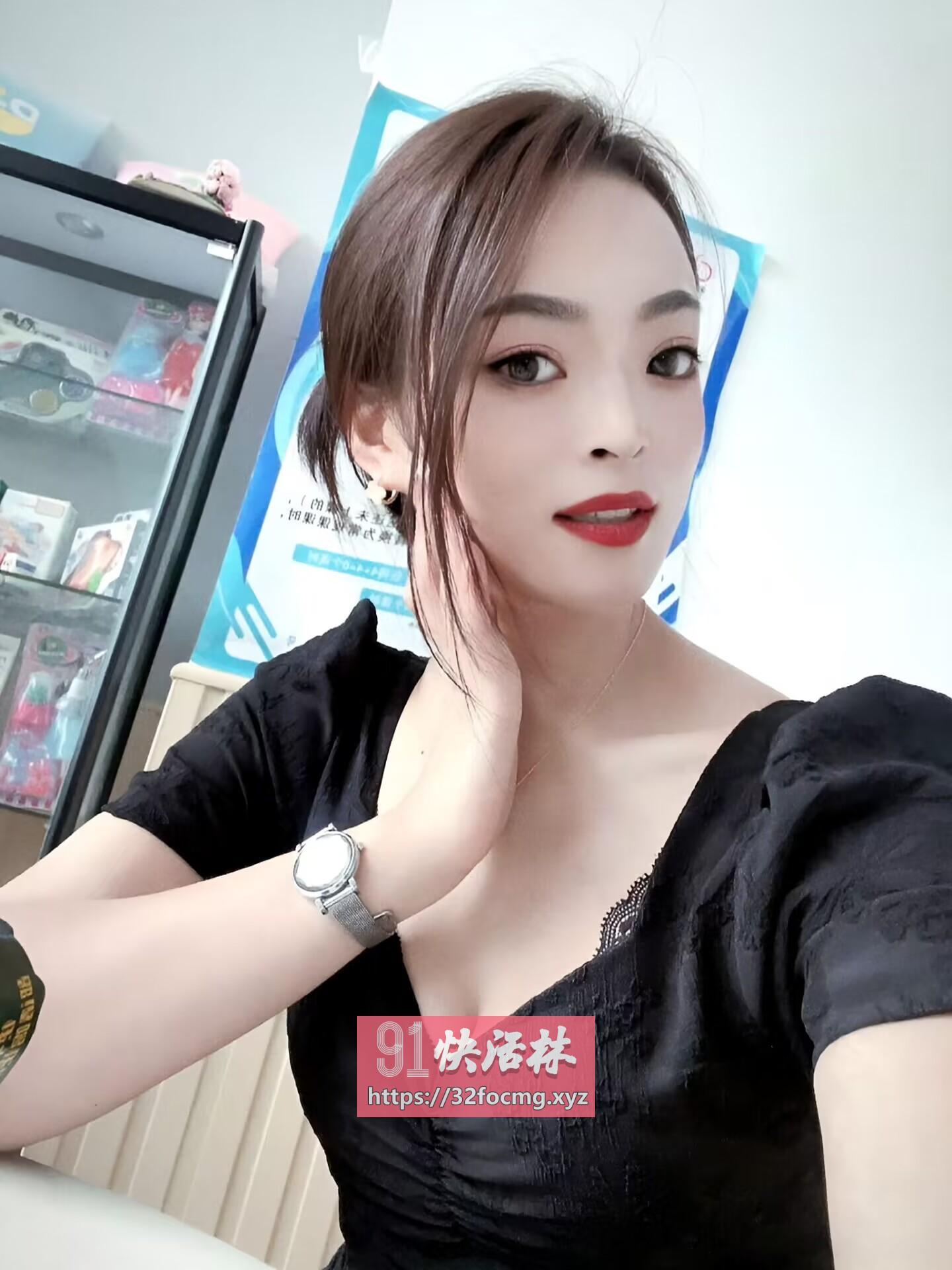 河东性感白嫩熟女