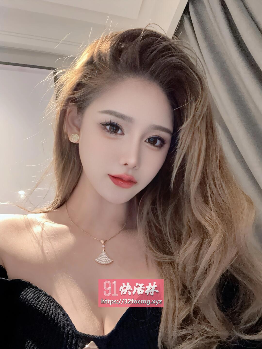 大胸销魂妹妹口活无齿感