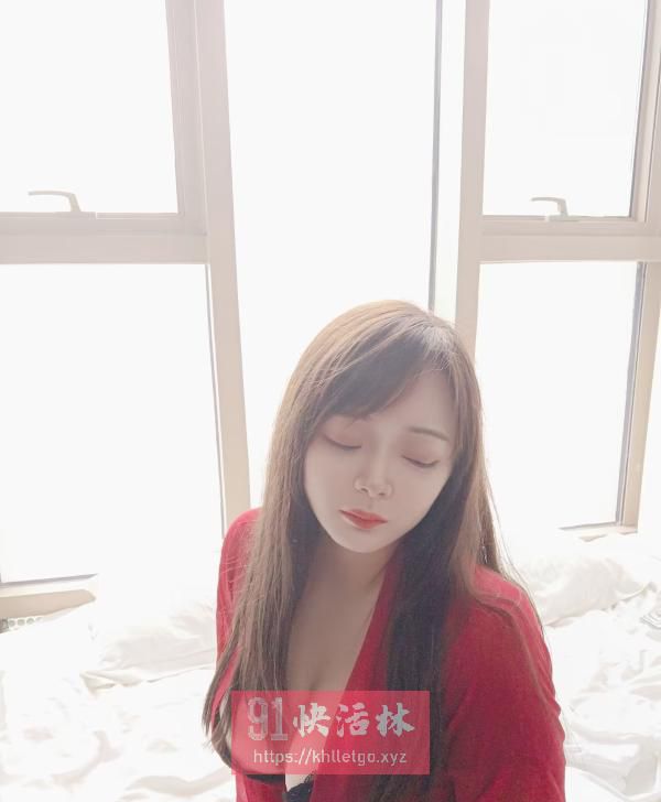 园区大奶肥臀小姐姐
