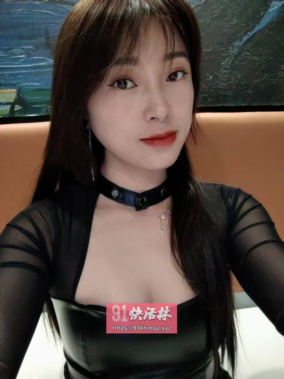 性价比大胸妹可接吻