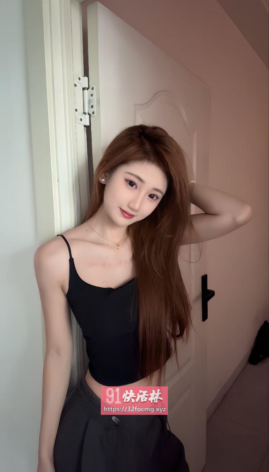 南京下身材超棒的嫩逼妹