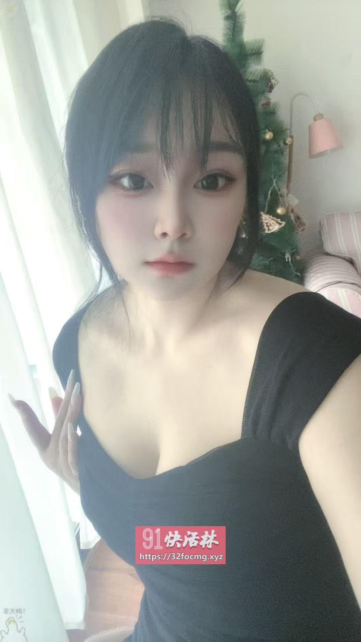丰满紧致小姐姐