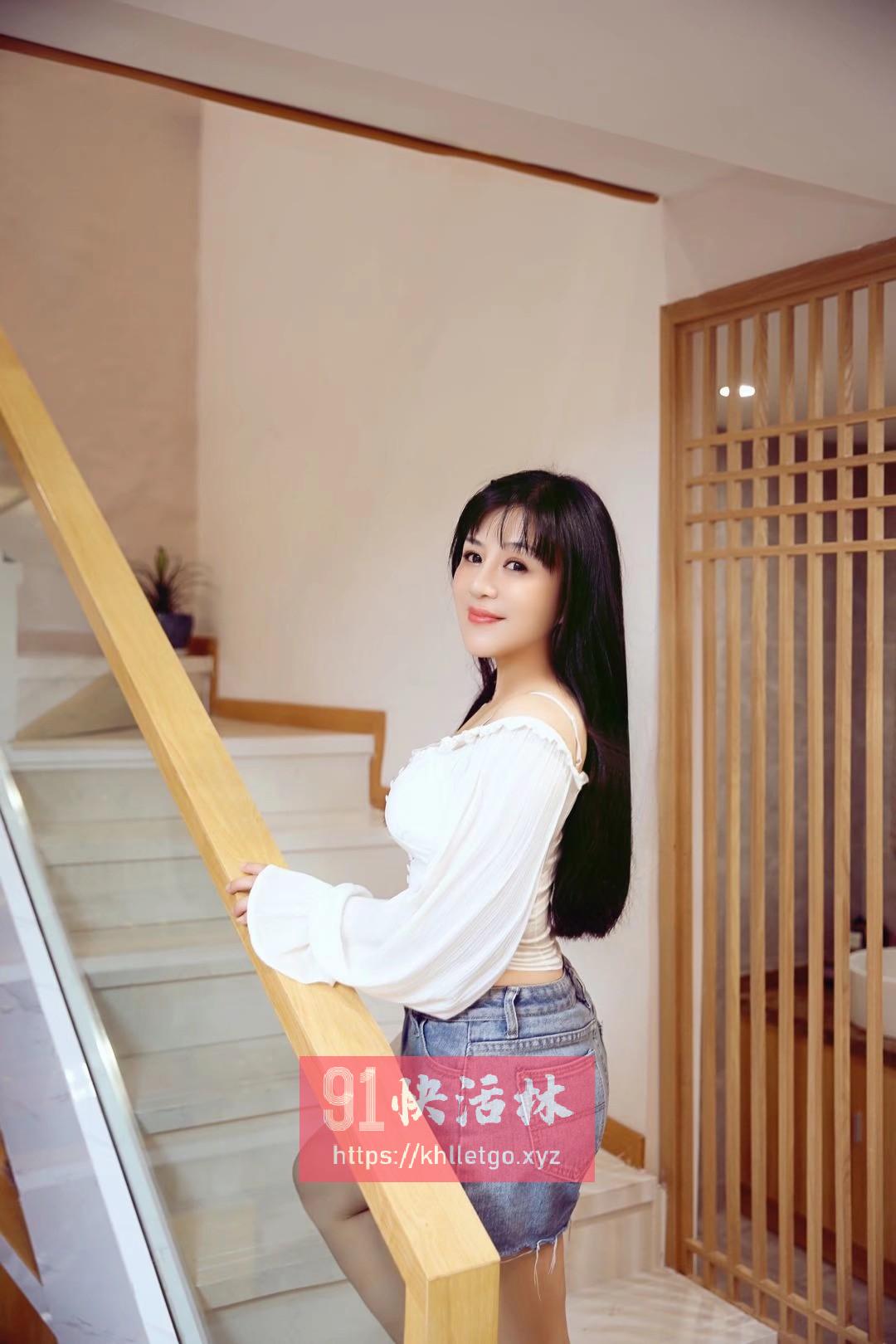 萧山宝龙城大奶妹子