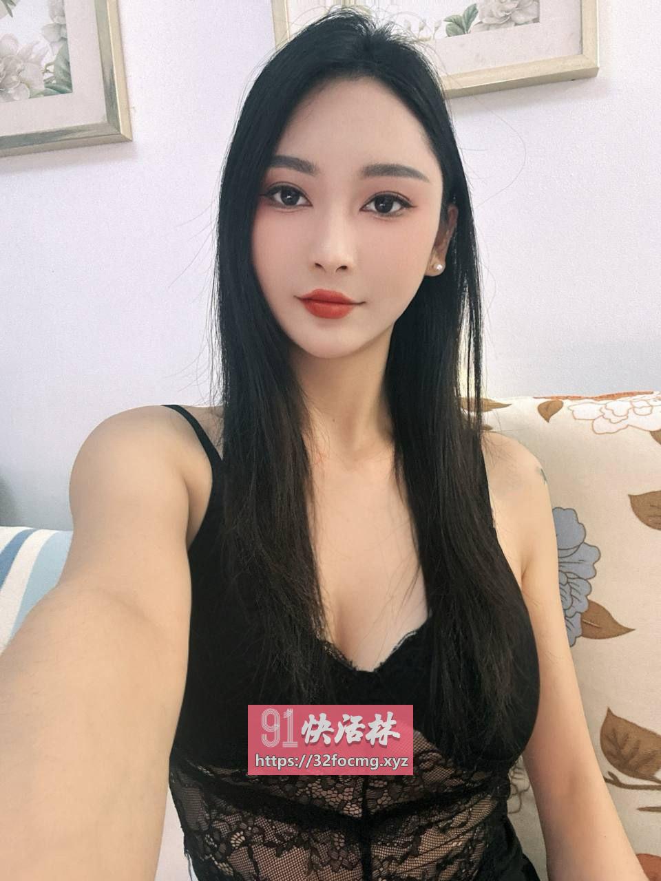 丰韵肉臀大胸小嫩少妇