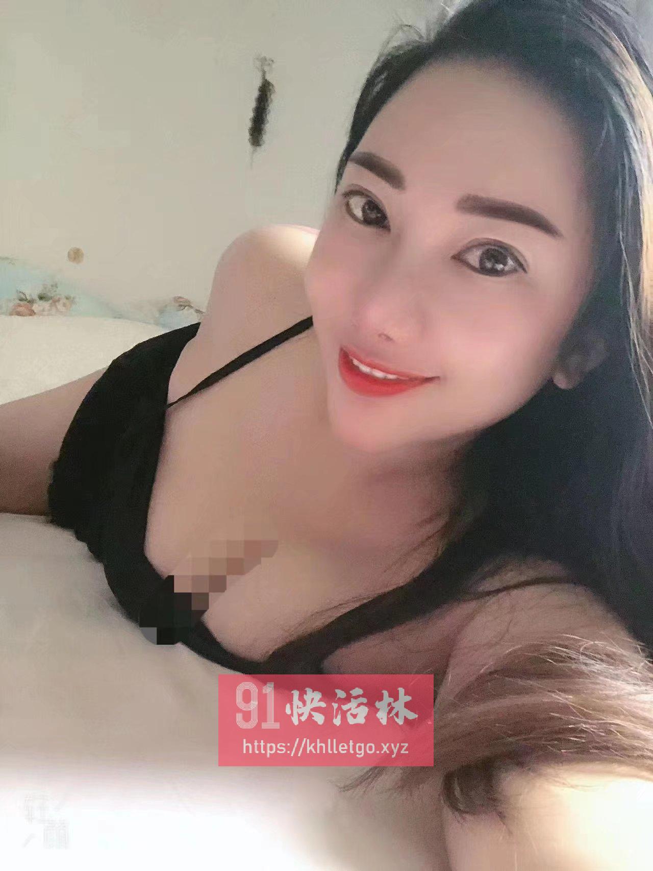 瑶海区大屁股熟女小洁，骚的很