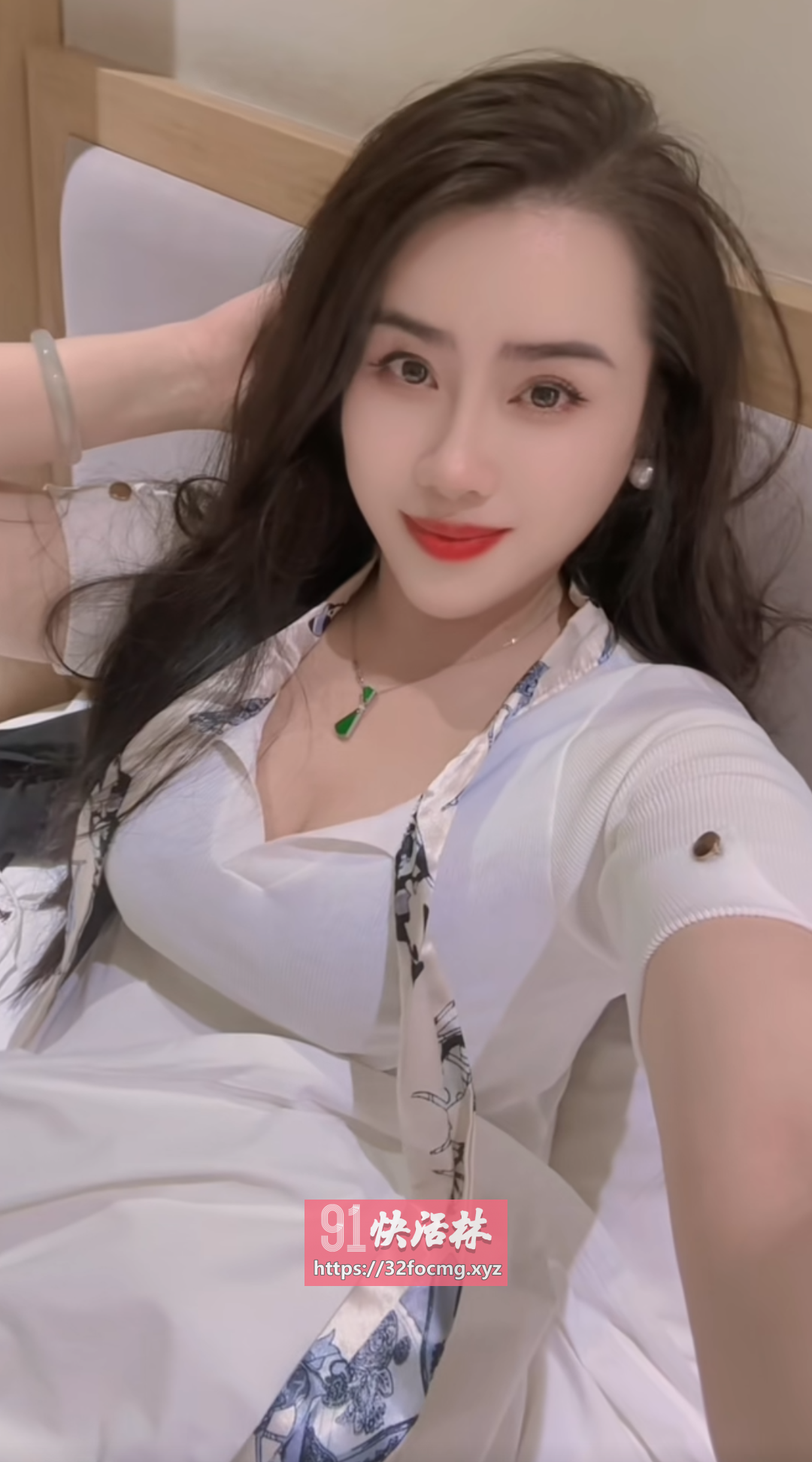 性感丰满妩媚风情少妇
