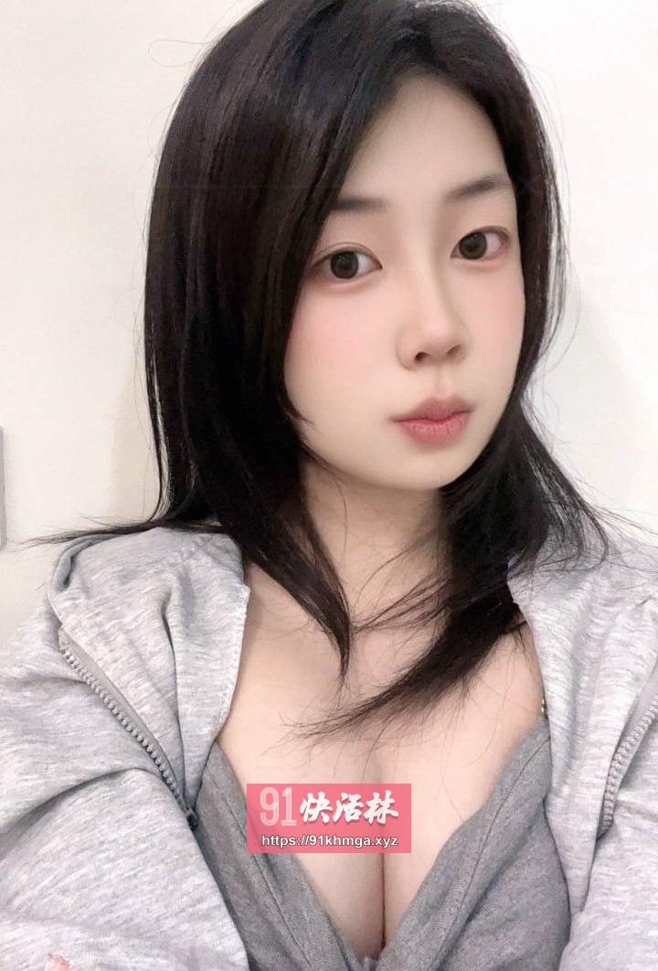 大波美臀妹子