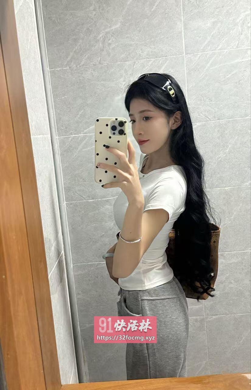 貌白丰满邻家丫丫小妹