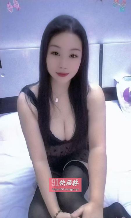 气质长腿大胸美女