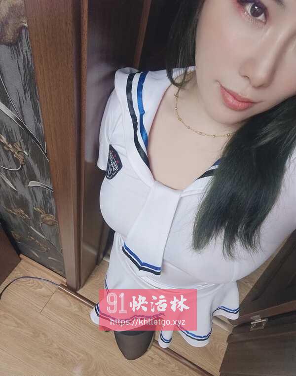 制服诱惑小姐姐