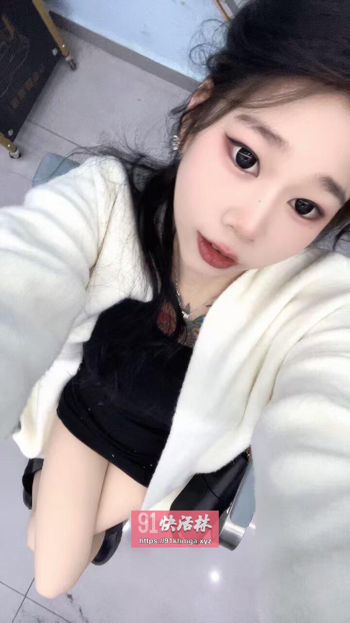 纹身精神小妹