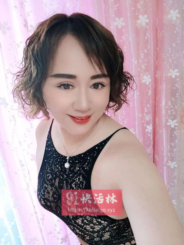 大奶熟妇