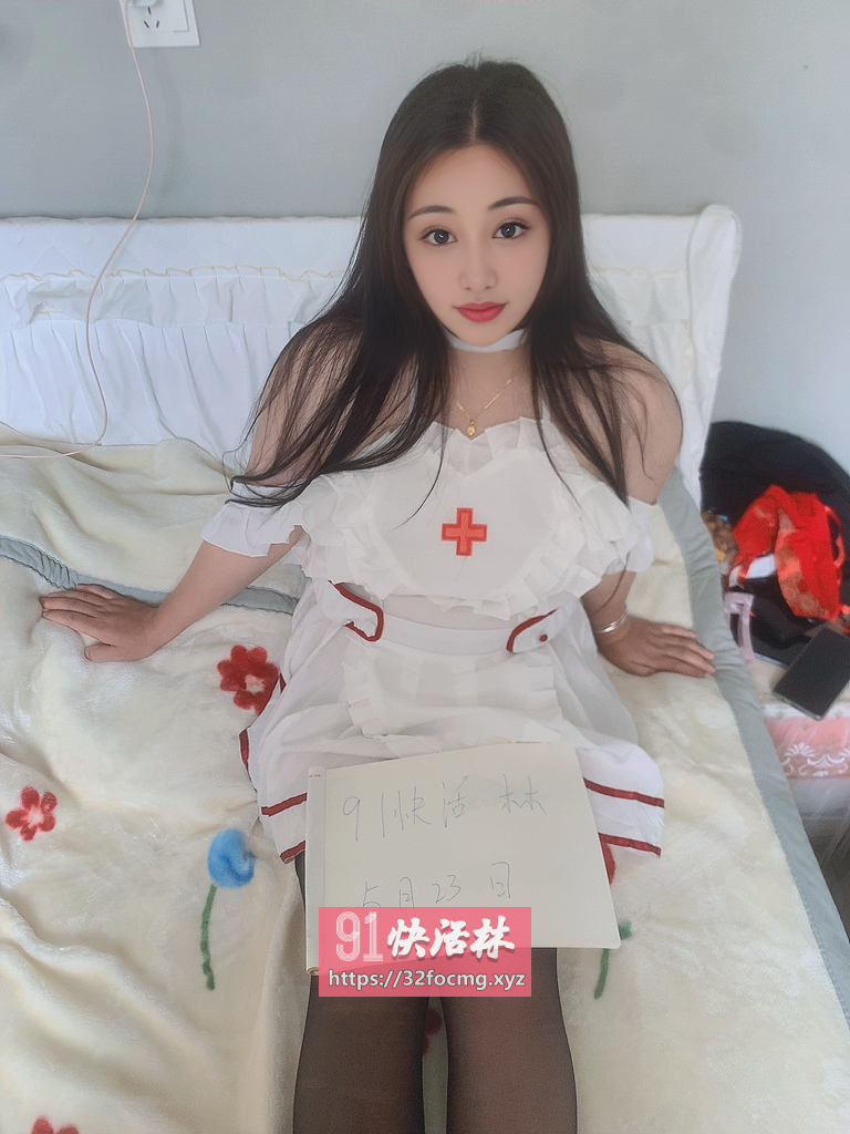 护士装服务型小姐姐