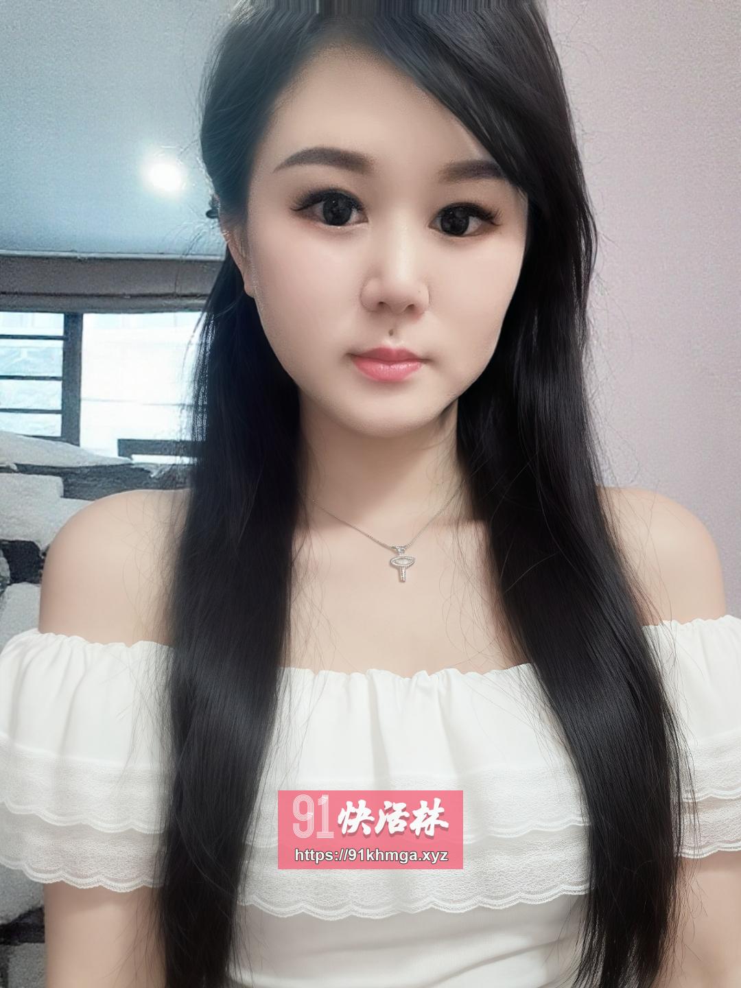 人妻婴儿肥少妇